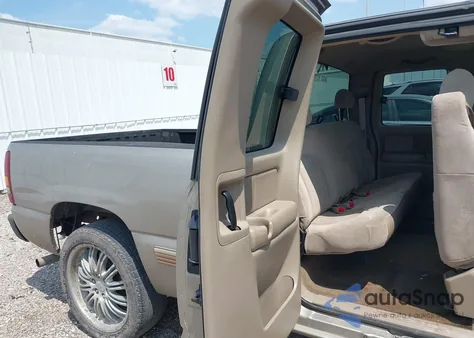 2002 Chevrolet Silverado 1500 Ls из США, поврежденный, VIN 2GCEC19W921204779